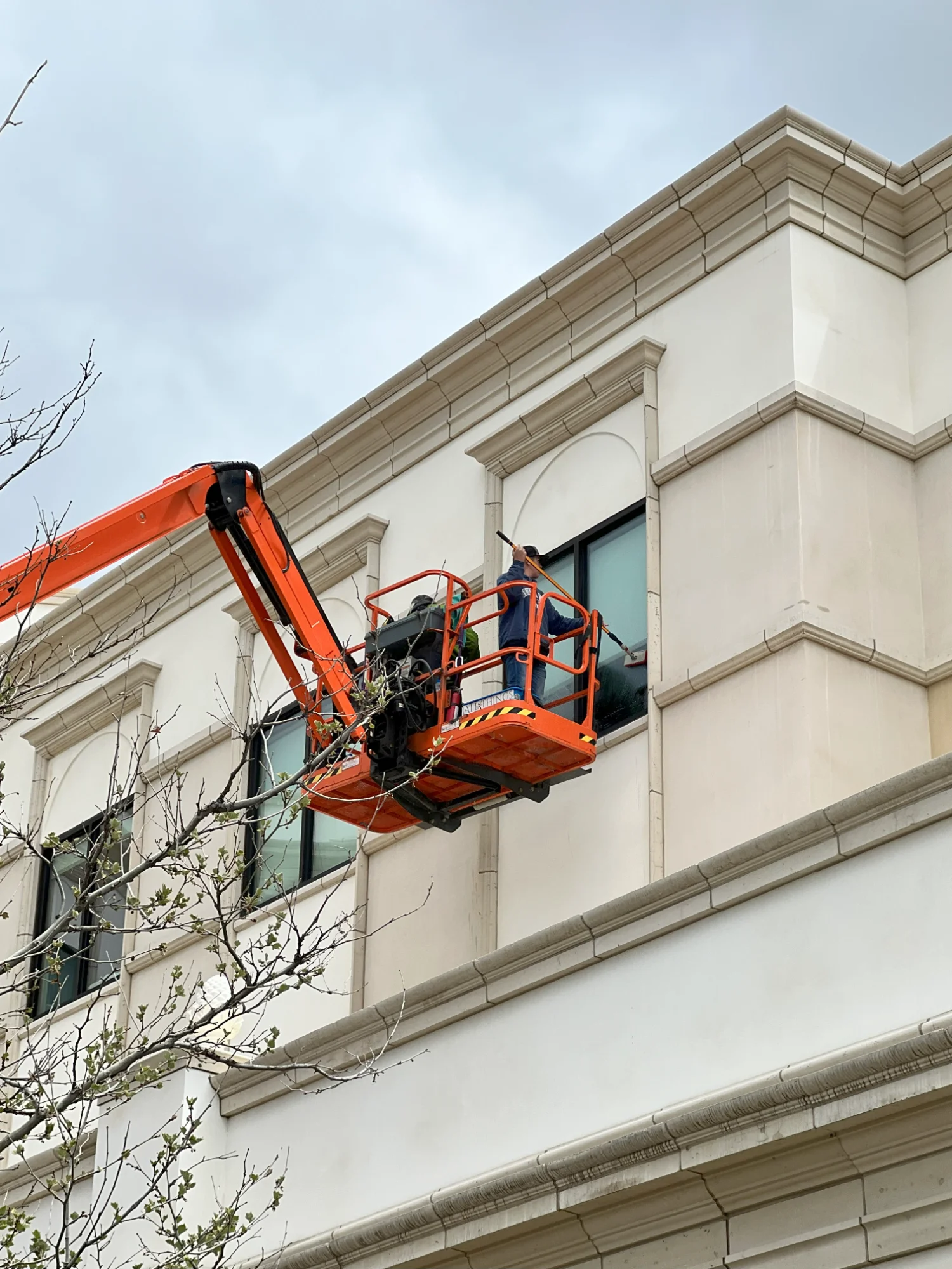Aerial lift window cleaning Utah